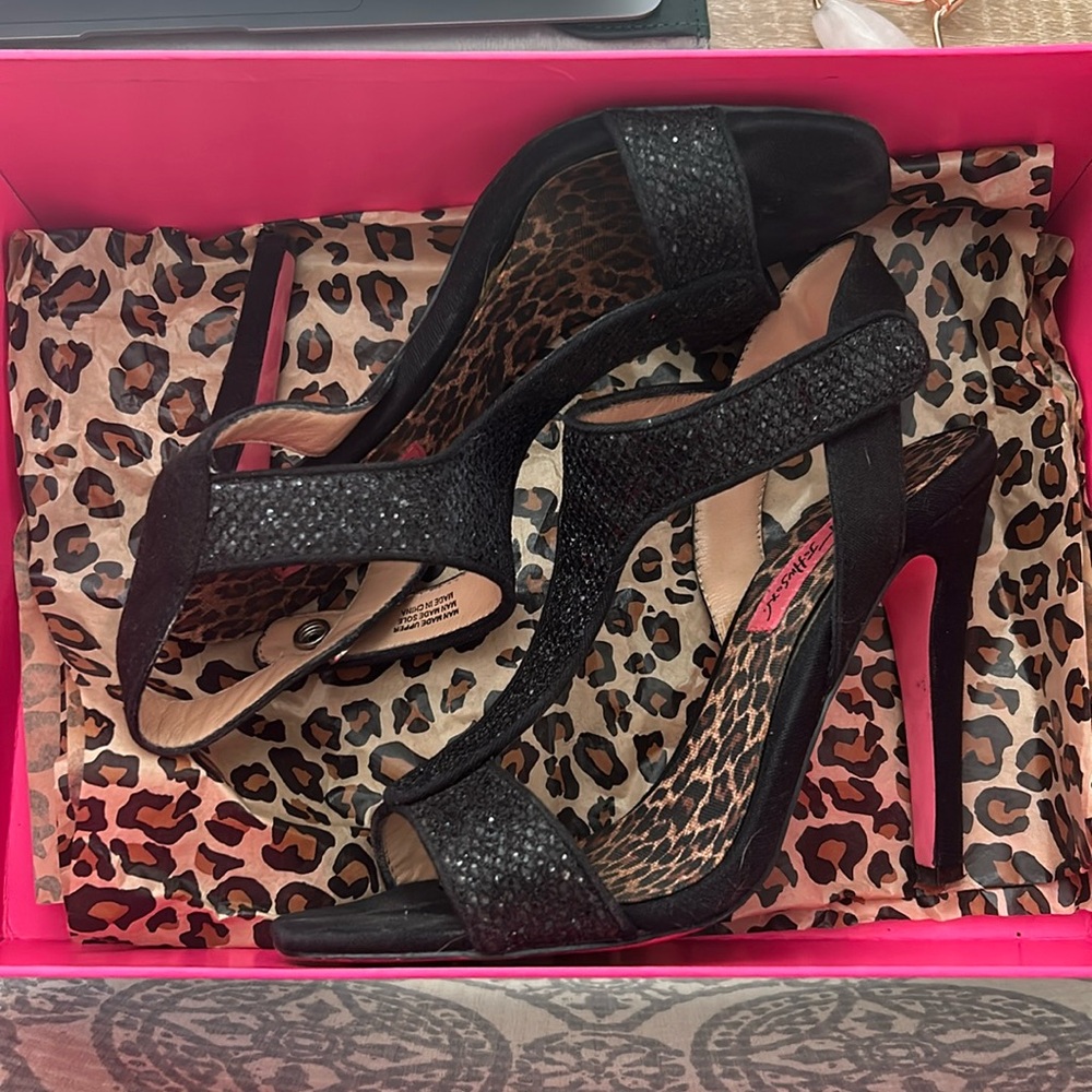 Betsey Johnson, size 6.5